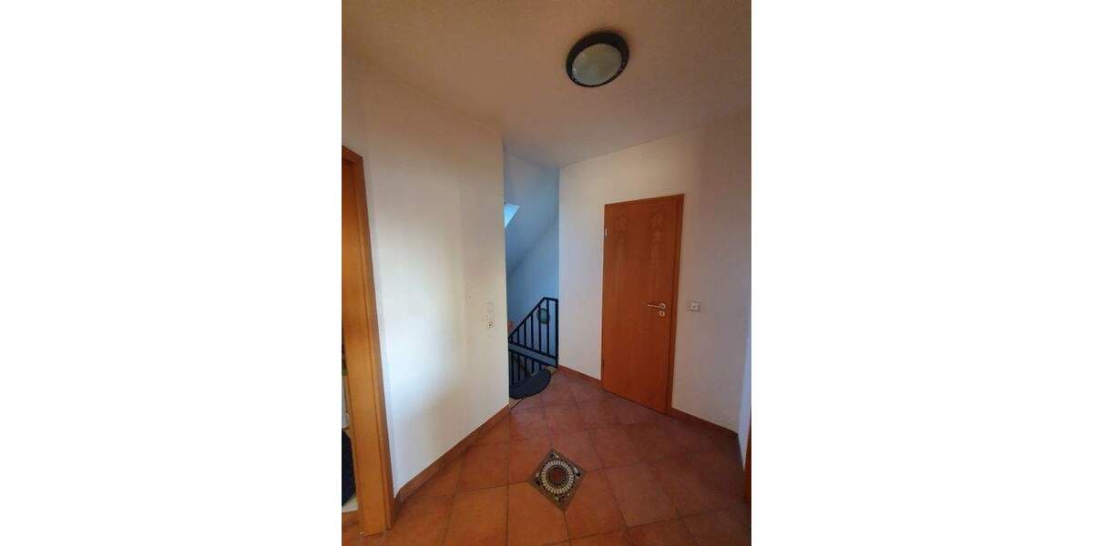 Großzügige Maisonettewohnung inkl. 2 Garagenstellplätzen in zentraler Lage 4 zimmer