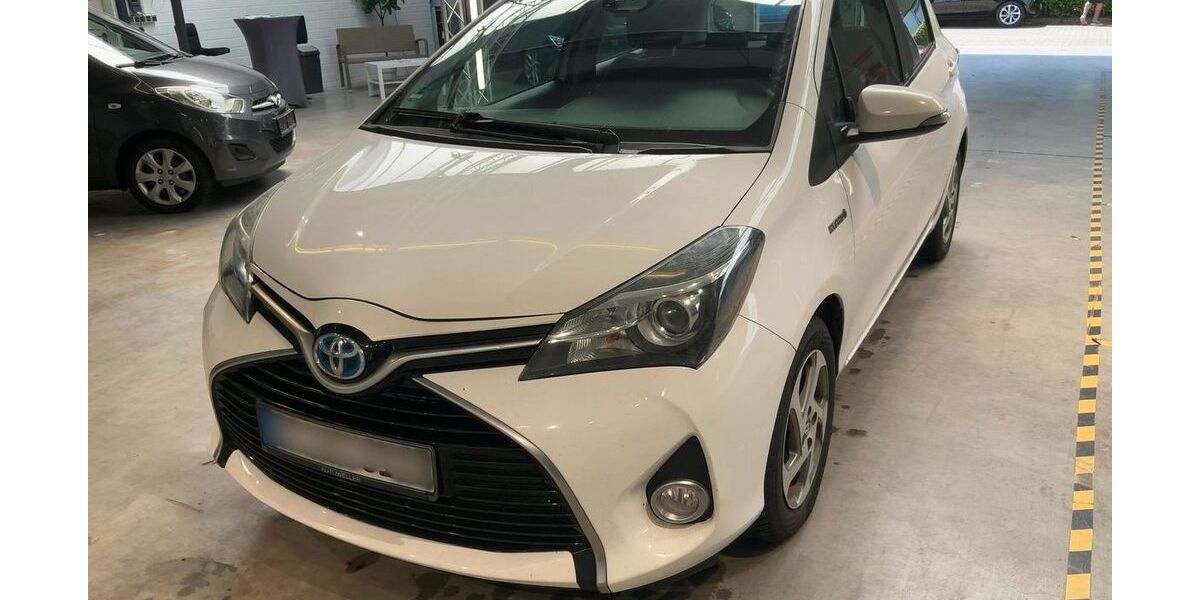 Toyota Yaris 116.251 km 8.700 &euro; Darmstadt-Bessungen 64285