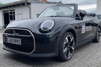 Mini Cooper S Cabrio 5.500 km 39.999 € Frankfurt 60314