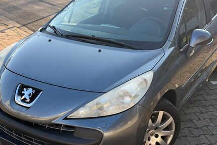 Peugeot 207 208.000 km 1.300 &euro; Frankfurt am Main 65933