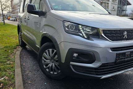 Peugeot Rifter 51.265 km 13.999 € Frankfurt am Main 65933