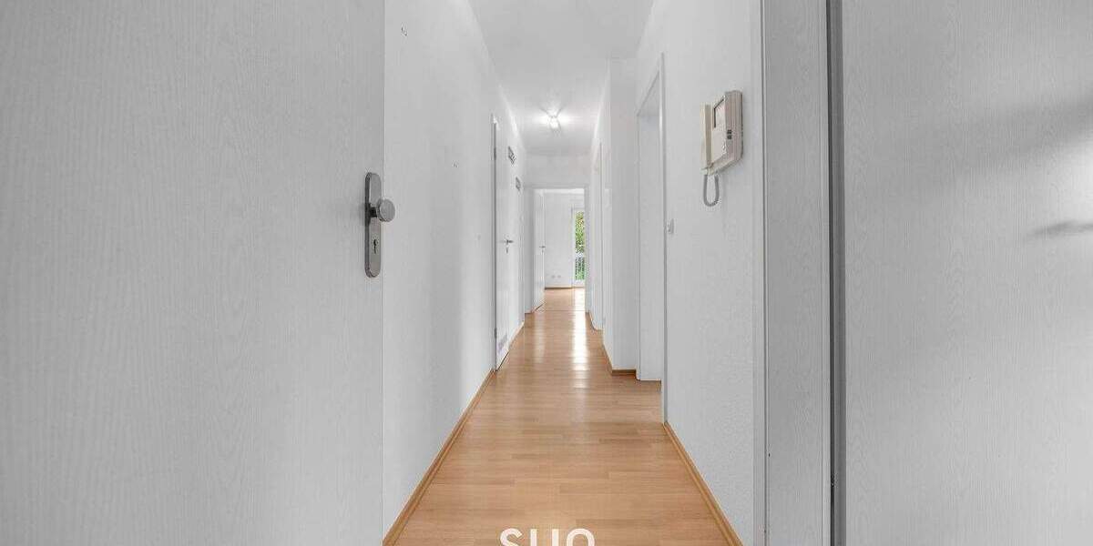 EXKLUSIVES STADTWOHNEN IM GRÜNEN - 4-Zimmer-DG-Wohnung mit Traumterrasse 4 zimmer