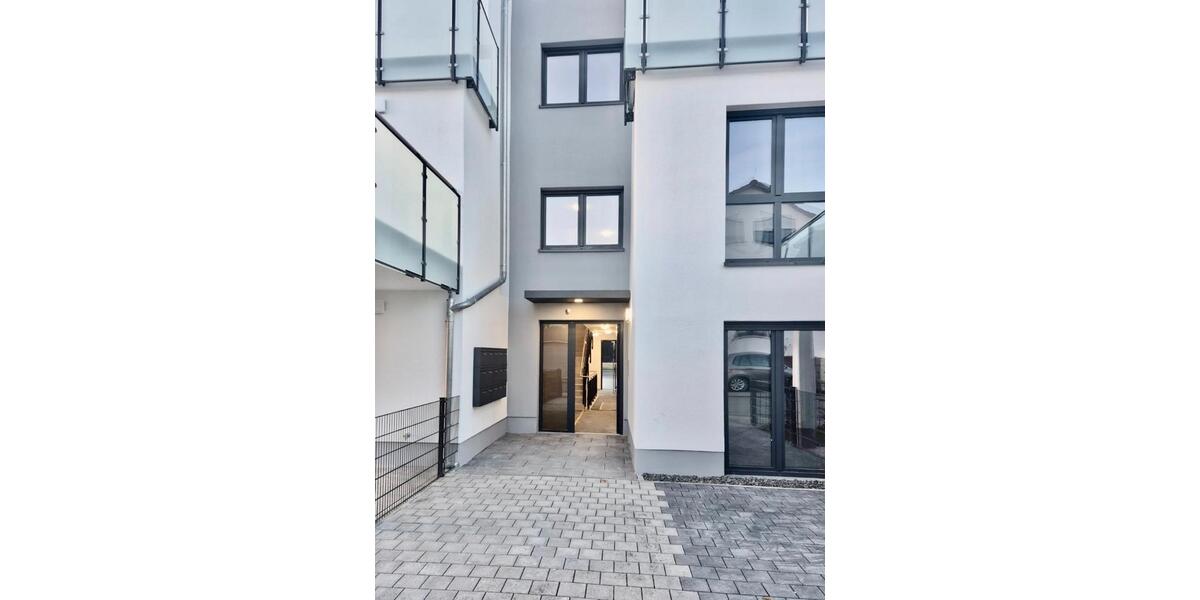 Hochwertige 2,5-Zimmer-Penthouse-Wohnung mit Einbauküche und Aufzug 2.5 zimmer