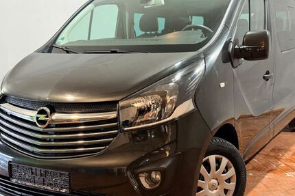 Opel Vivaro 113.000 km 15.990 &euro; Rodgau 63110