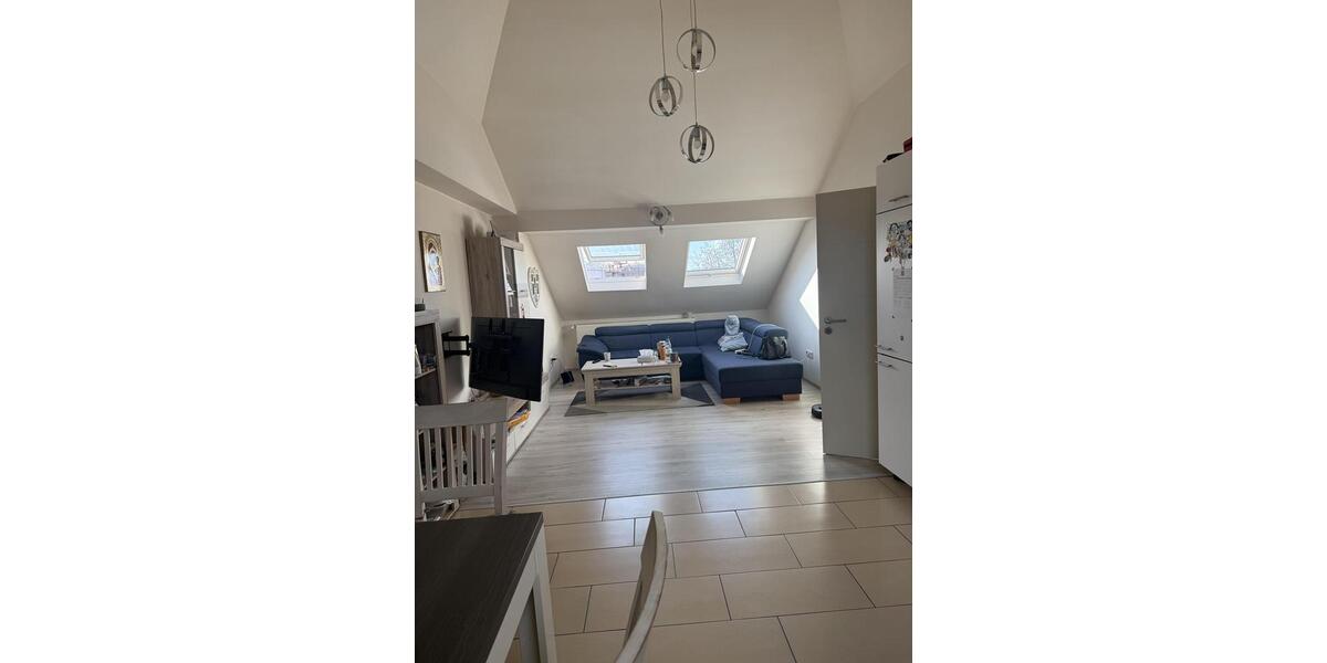 Dachgeschoßwohnung Gernsheim - 3 Zimmer, 78 m&sup2;, 850&euro; | Angebot:26201756