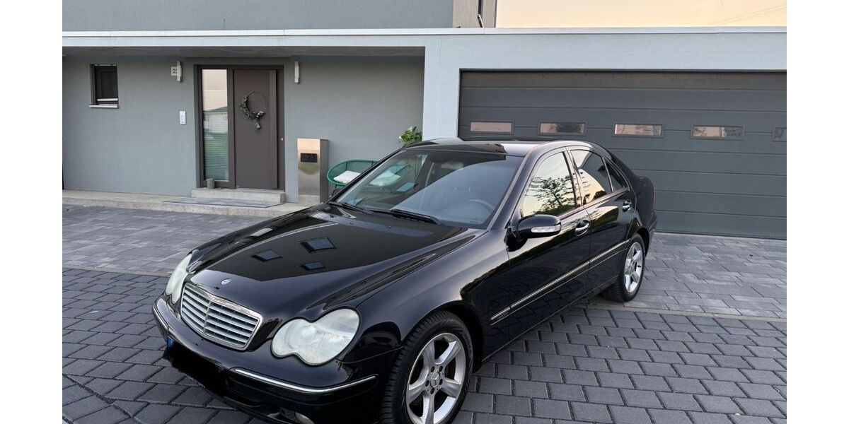 Mercedes-Benz C 220 205.000 km 4.900 &euro; Hochheim am Main 65239
