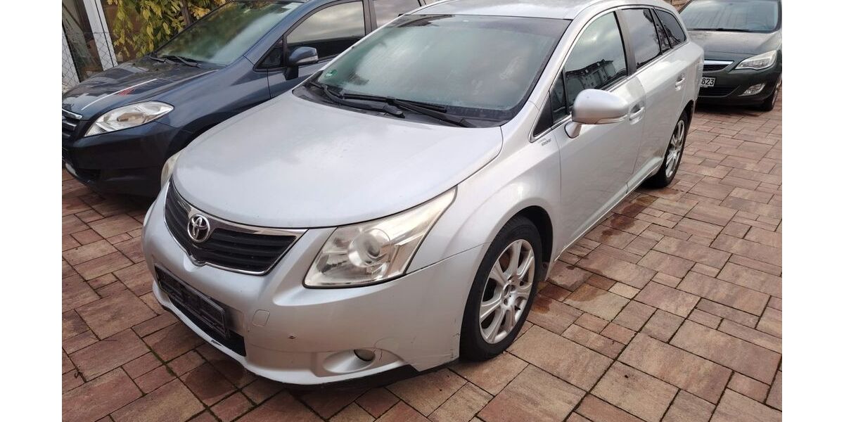 Toyota Avensis 228.000 km 2.900 &euro; Frankfurt 65933