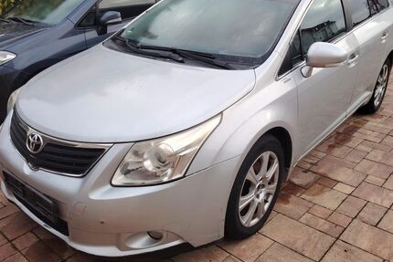 Toyota Avensis 228.000 km 3.100 &euro; Frankfurt 65933