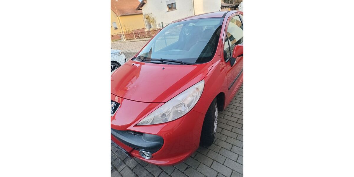 Peugeot 207 146.000 km 1.450 &euro; Rődermark 63322