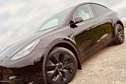 Tesla Model Y 22.000 km 36.500 € Stockstadt 64589