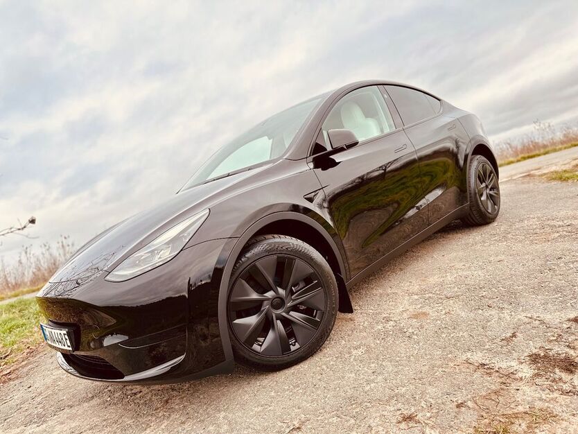 Tesla Model Y 22.000 km 36.500 € Stockstadt 64589
