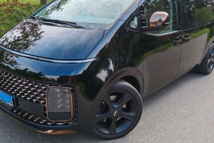 Hyundai STARIA 41.000 km 39.900 € Wiesbaden 65207