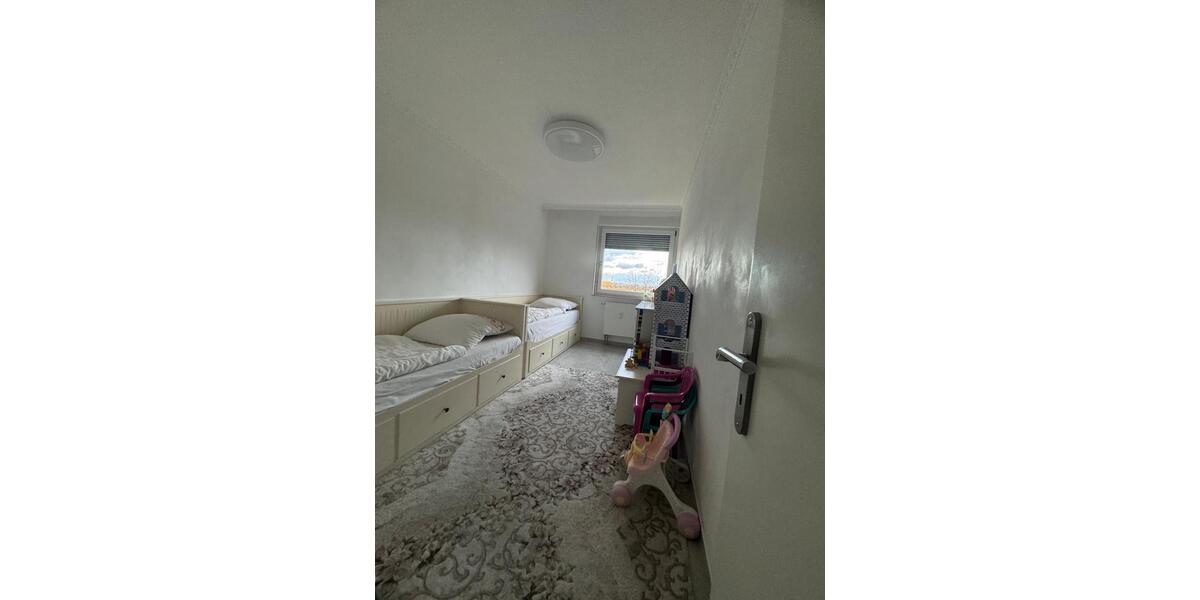 Etagenwohnung Hattersheim am Main - 3 Zimmer, 81 m&sup2;, 300.000&euro; | Angebot:26982260