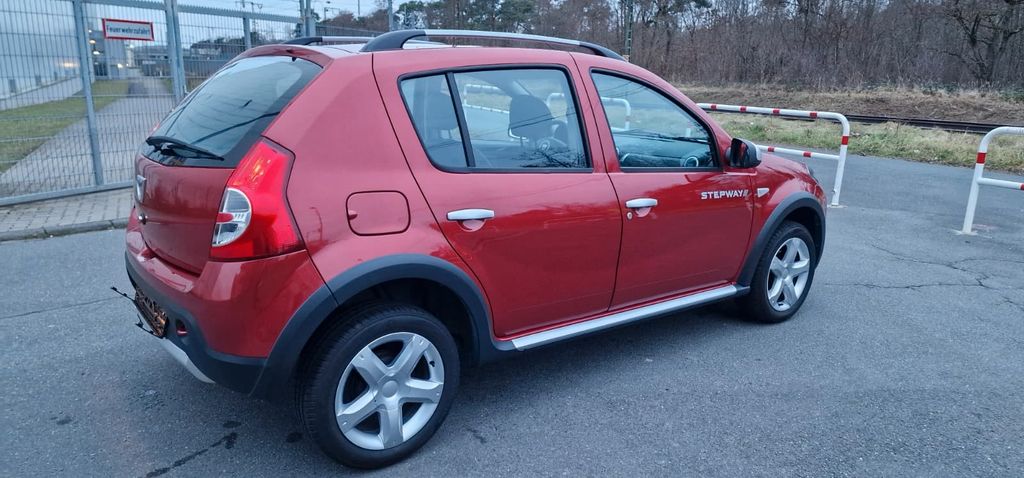 Dacia Sandero 37.584 km 7.450 &euro; Darmstadt 64293