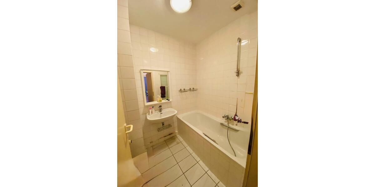 Exquisite Altbauwohnung mit 5 Zimmern in Offenbach am Main 5 zimmer