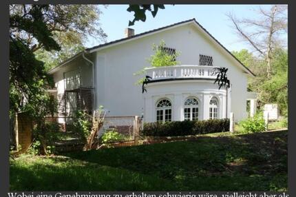 Haus am Park Frankfurt-Sossenheim 2300qm, 14Z, 3 Bäder 450qm Nutz
